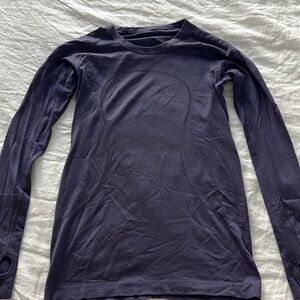 Lululemon Size 6 Purple Ling Sleeve